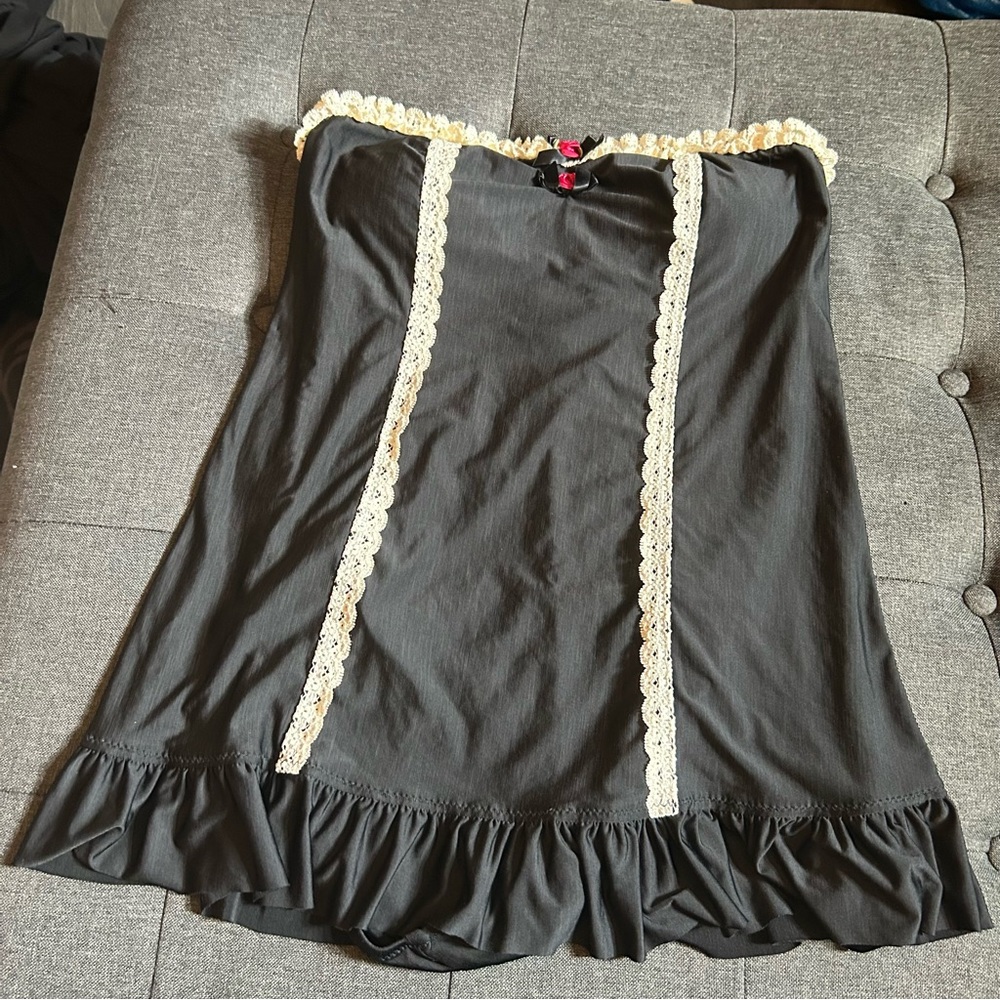 Betsey Johnson Lace is More skirted One Piece bathing suit Sz M